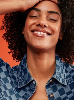 Blue Wave Club Printed - Kurzarm-Jeanshemd Fur Frauen><noscript><img width=